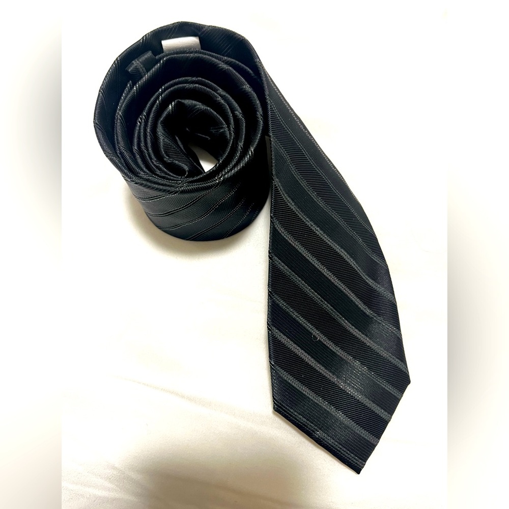 Calvin Klein Tie
Narrow